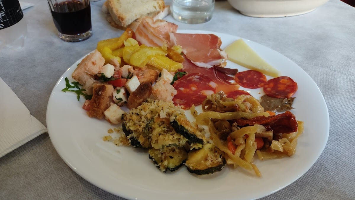 Piatto di antipasti misti
